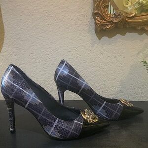 Navy and black plaid Jorge Bischoff pumps. Excellent condition, gently worn.
